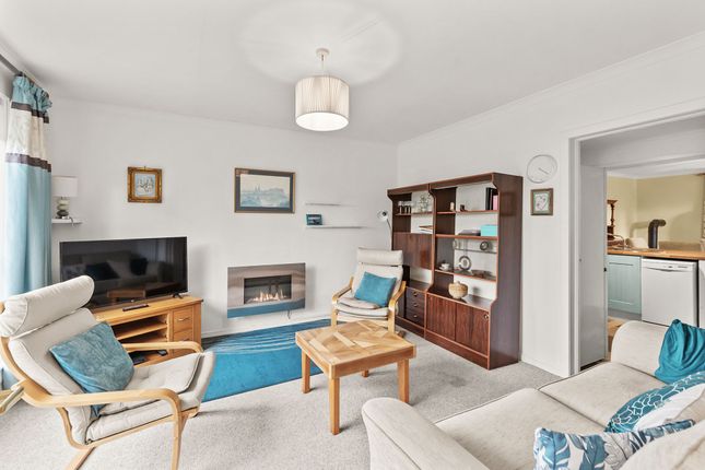 35 Hillview Drive, Bridge of Allan photo 2