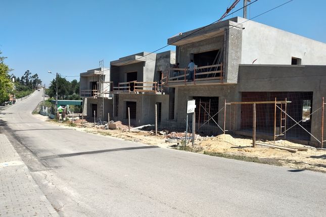 Link-detached house for sale in Monte Real, Leiria, Costa De Prata, Portugal