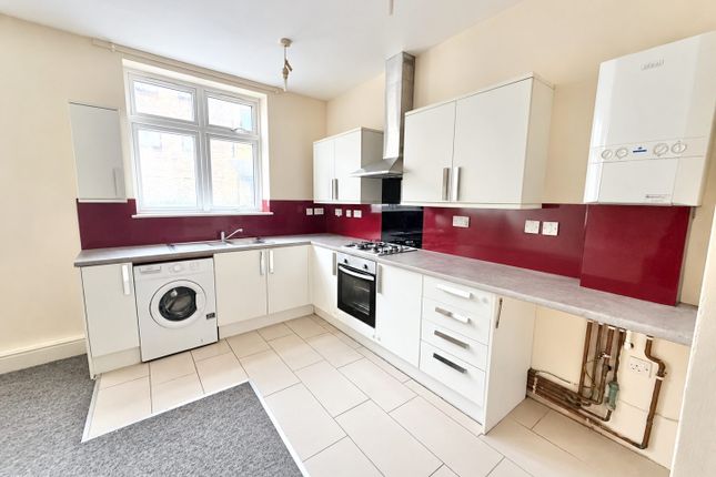 Flat 1,, 126 Southbridge Road, Croydon photo 2
