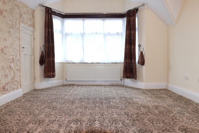 64, Westbourne Road, Luton photo 2