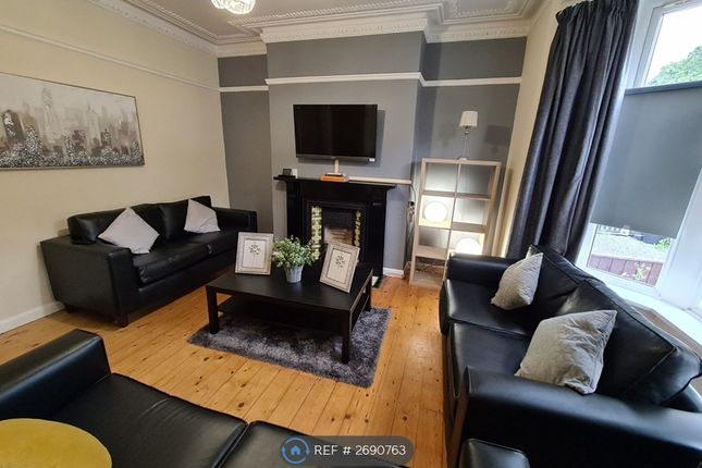 Newcastle Upon Tyne photo 2