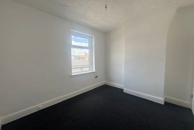 28, Rylands Street, Burnley photo 5