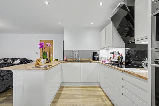 51, Sandringham Road, Nottingham photo 3