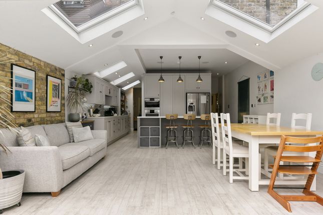 39, Ryfold Road, London photo 3