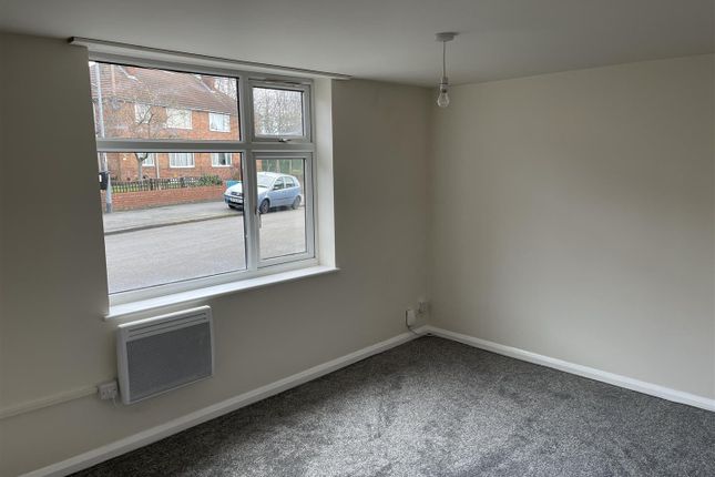 Flat to rent in Vicarage Street, Earl Shilton, Leicester