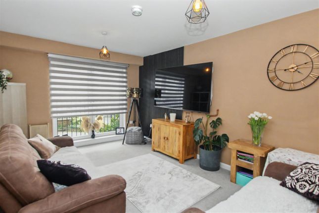 1 Sandy Court, Sandy Road, Carluke photo 4