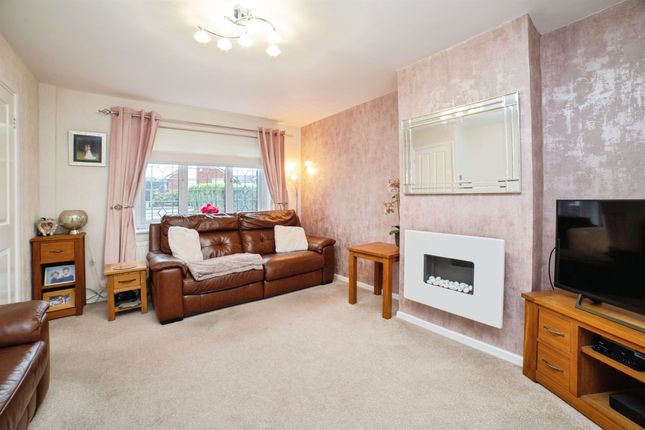 9, Edwinstowe Drive, Nottingham photo 2