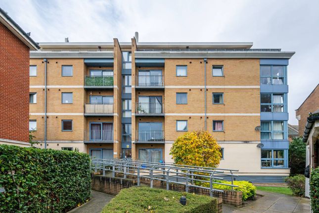 Thumbnail Flat for sale in Sherwood Gardens, Isle Of Dogs, London