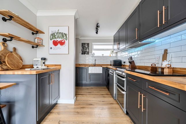 8, Clover Walk, Edenbridge photo 2