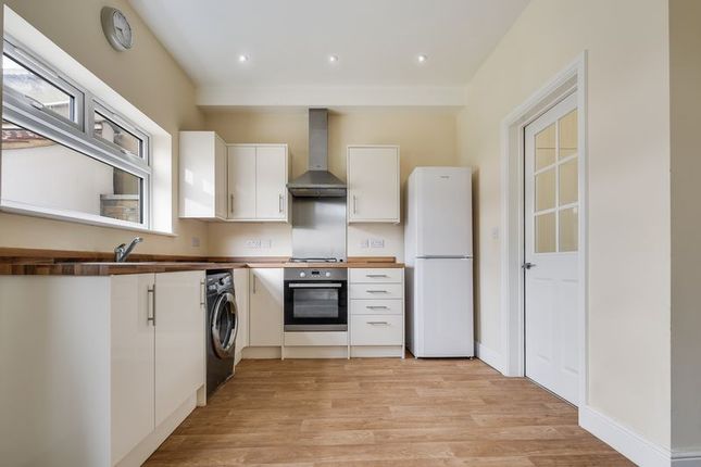 142, Cambridge Road, Ilford photo 2