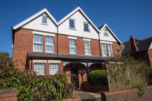 Thumbnail Flat for sale in Westbourne Road, Penarth
