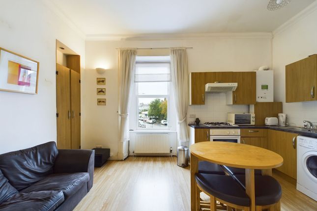 1/1 227 Clarkston Road, Glasgow photo 3