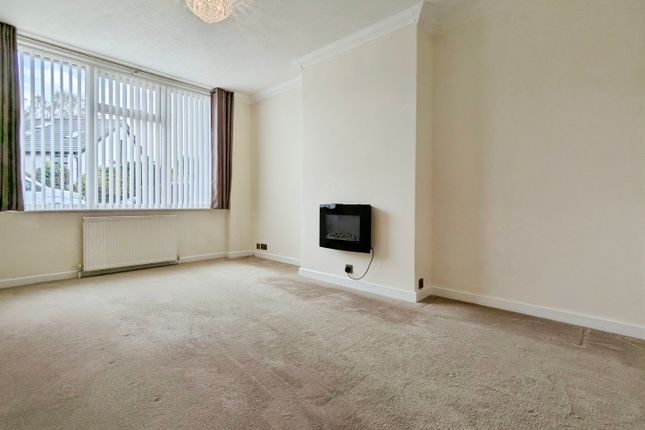 5, Hill Top Rise, Harrogate photo 3