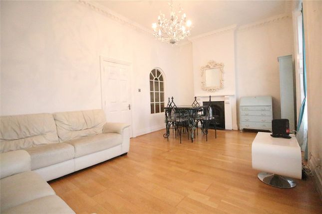 Flat 2, 14, Park Place, Bristol photo 2