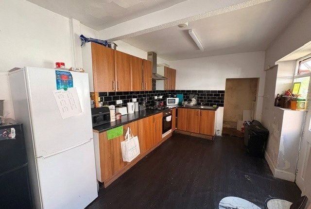 16, Milton Road, Southampton photo 4