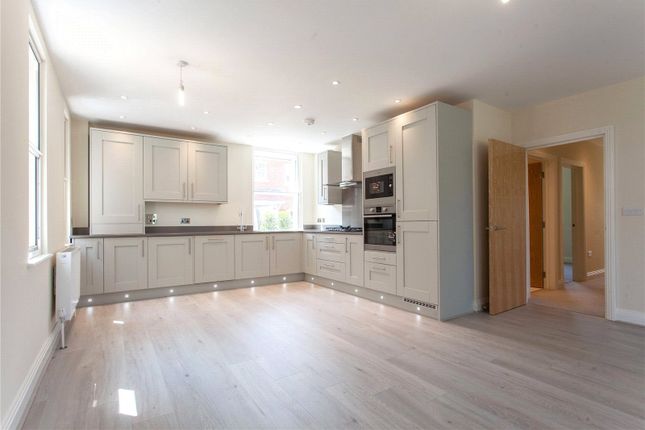2 Essex House,, Finings Road, High Wycombe photo 3
