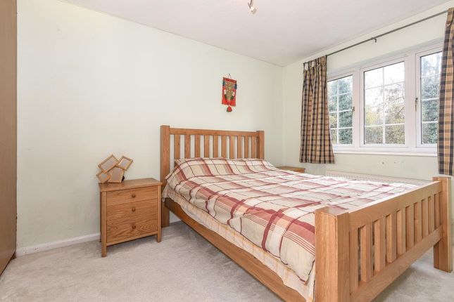Terraced house to rent in Ascot, Berkshire