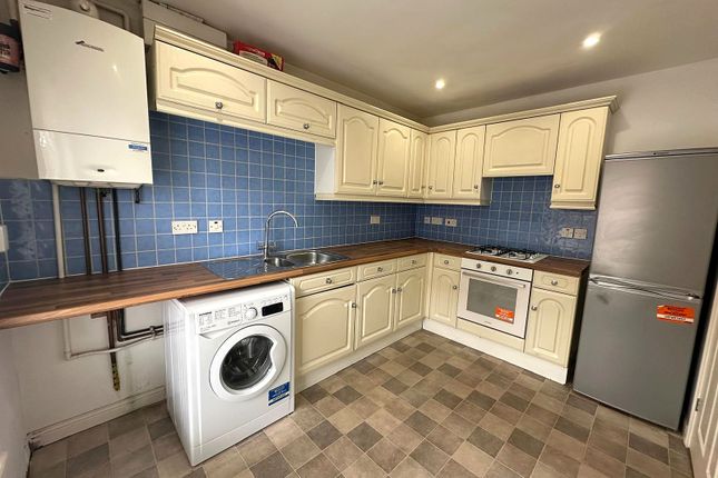 5, Plymouth Road, Grays photo 3