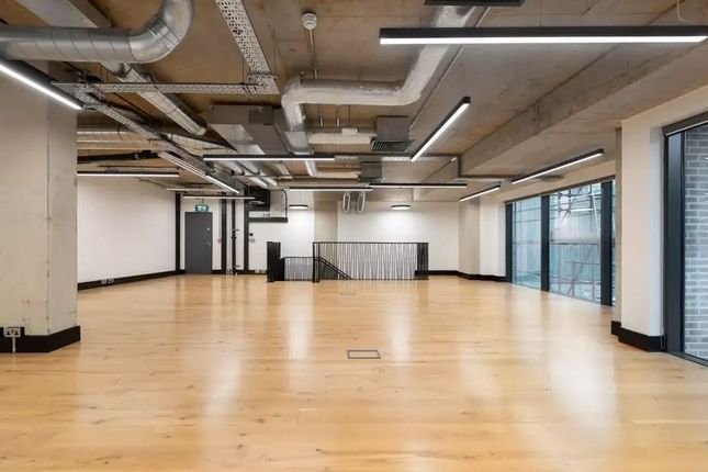 Office to let in Weston Street, London