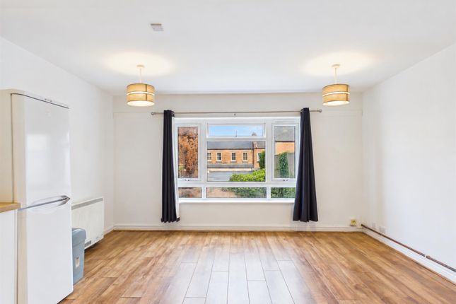 Flat 8 Ashlawn House, 13, Forfield Place, Leamington Spa photo 3