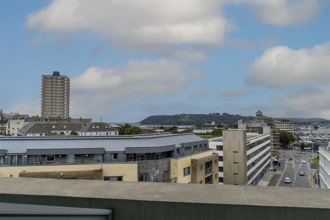 Flat 114 Ocean Crescent, 26, The Crescent, Plymouth photo 4