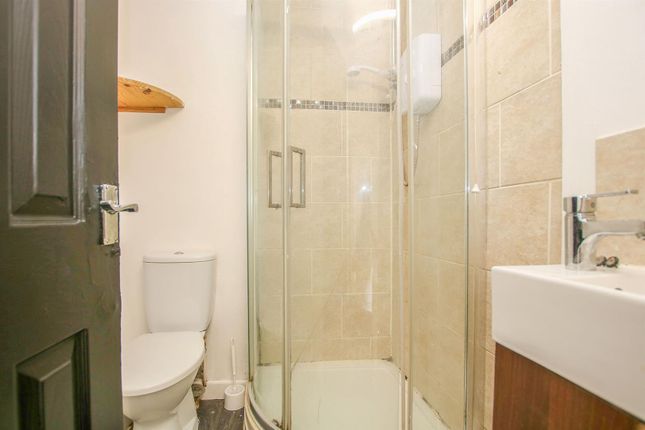 Flat A, 5, St. Marys Square, Newmarket photo 5