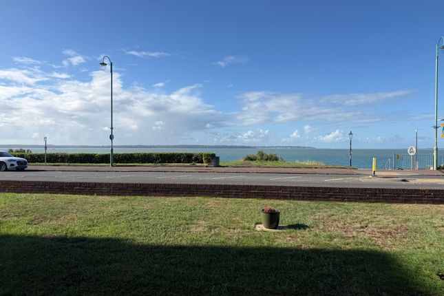 Flat 2, Freshwater Court, 25 Marine Parade West, Lee-on-the-Solent photo 2