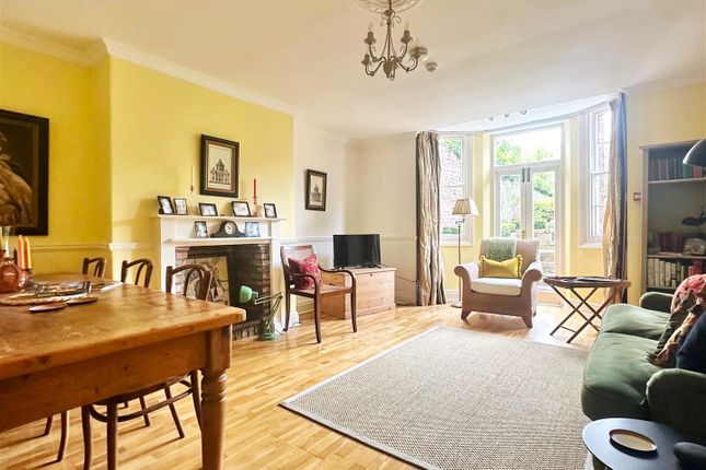 8, The Garden Flat, Cambridge House, 7, Bootham Terrace, York photo 2