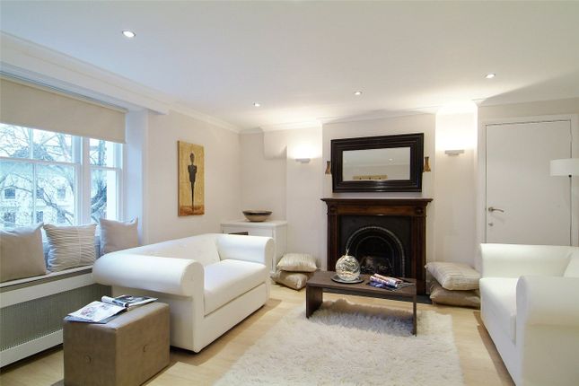 Flat for sale in Ovington Square, London