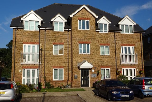 Thumbnail Flat to rent in 1 Bed Flat, Greyhen House, Gilbert White Close, Perivale, Greenford, Middlesex