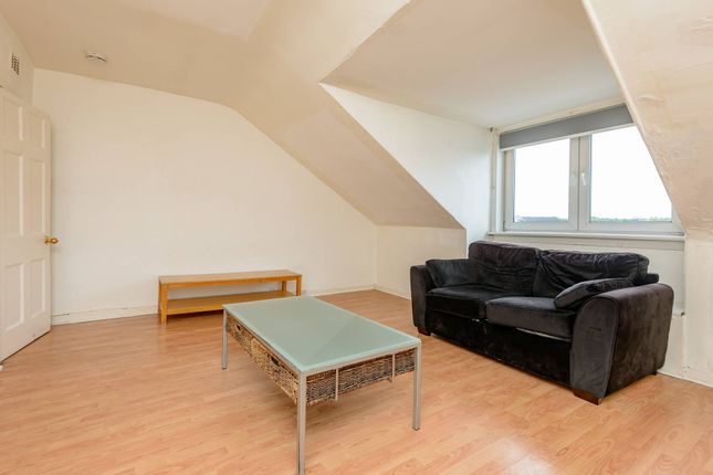 125 (4f), Leith Walk, EDINBURGH photo 3