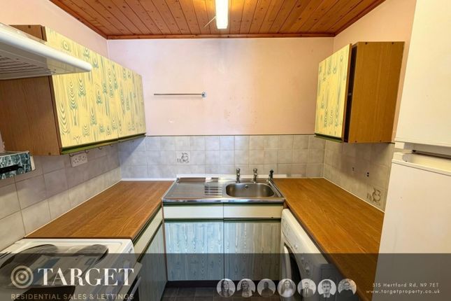 62, Mahon Close, Enfield photo 2