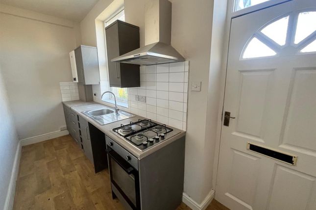 7, Hilary Street, Dewsbury photo 5