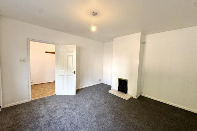 1, Oakley Close, Caldicot photo 4