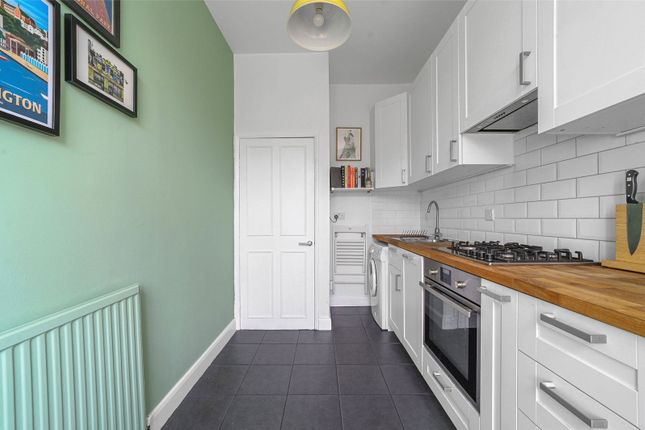 83C, Richmond Road, London photo 4