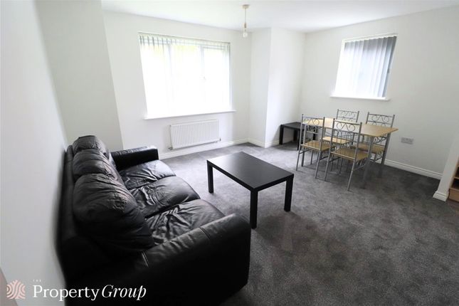 79, Signet Square, Coventry photo 3