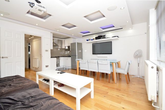Thumbnail Flat to rent in Old Church Road, Stepney