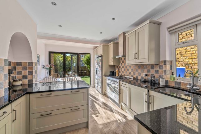 3, Gordon Avenue, Twickenham photo 4