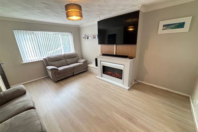 11, Orchard Close, Telford photo 2