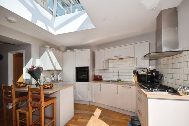 12, Manor Lane, Rochester photo 5