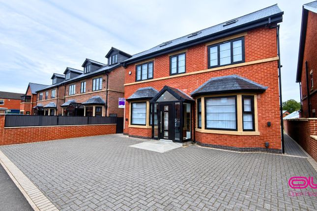 38, Pine Street, Bolton photo 3
