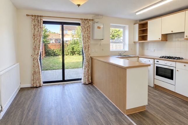 61, Douglas Place, Milton Keynes photo 3