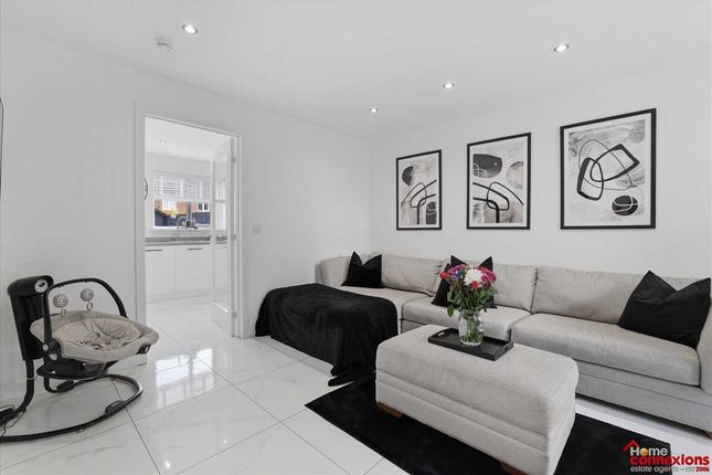 14, Northwood Close, Cowglen, GLASGOW photo 4