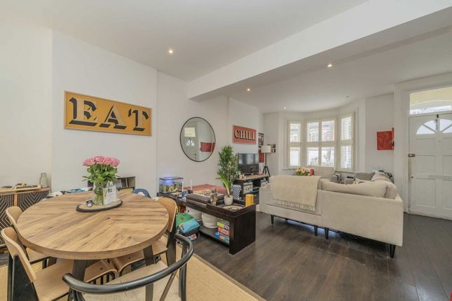 105, Cavendish Road, London photo 3