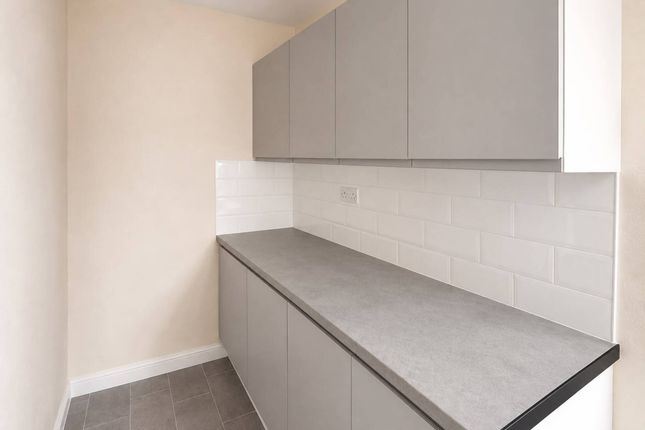 Flat 10, Albert House, Dudley photo 2