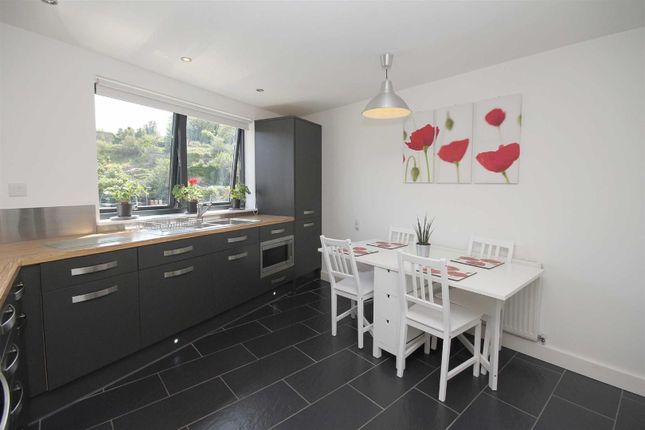 3 Middle Manor Cottages, Lower Manor Road, Brixham photo 3