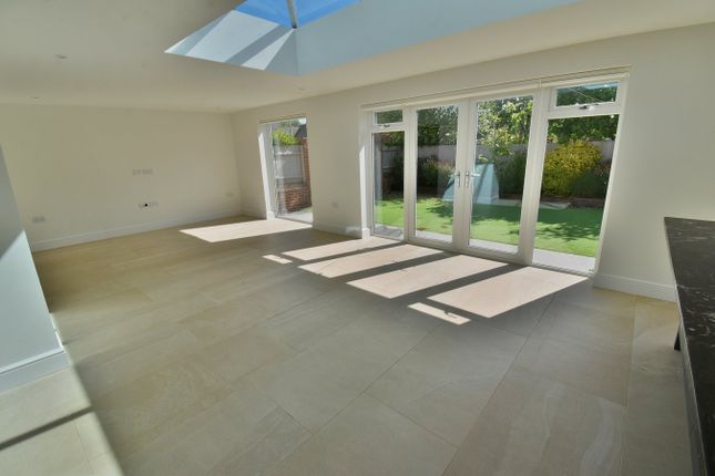 24, Casterbridge Road, Ferndown photo 4