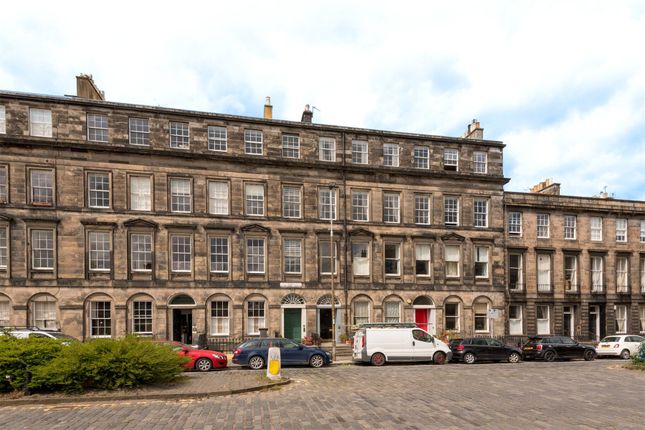 Thumbnail Flat for sale in 35/3, East Claremont Street, New Town, Edinburgh