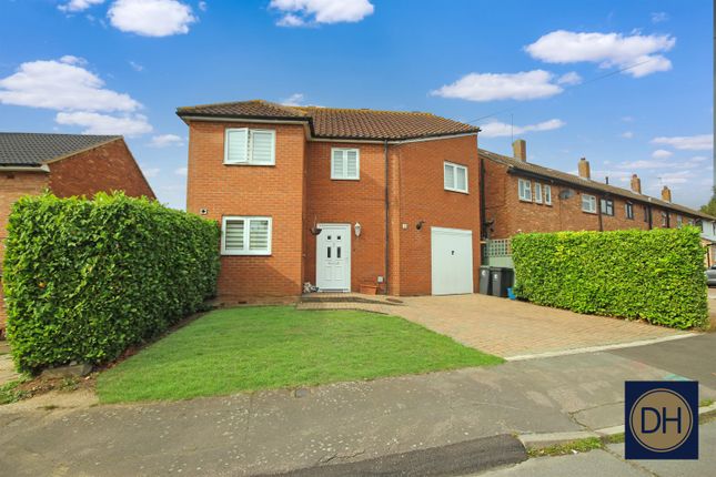 95a Beamish Close, North Weald, Epping photo 2