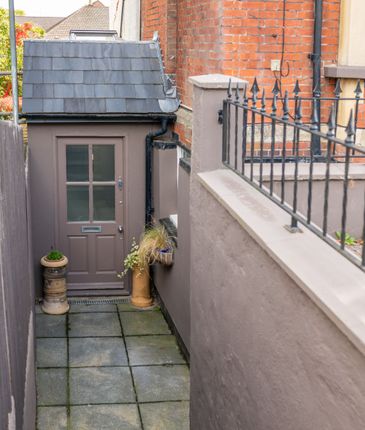 10A Earlswood Road, Redhill photo 3